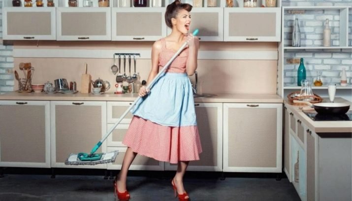 Жінка Півень: характеристика та риси характеру за східним гороскопом