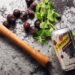 Комбінація Schweppes у склянці з льодом та скибочкою лимона